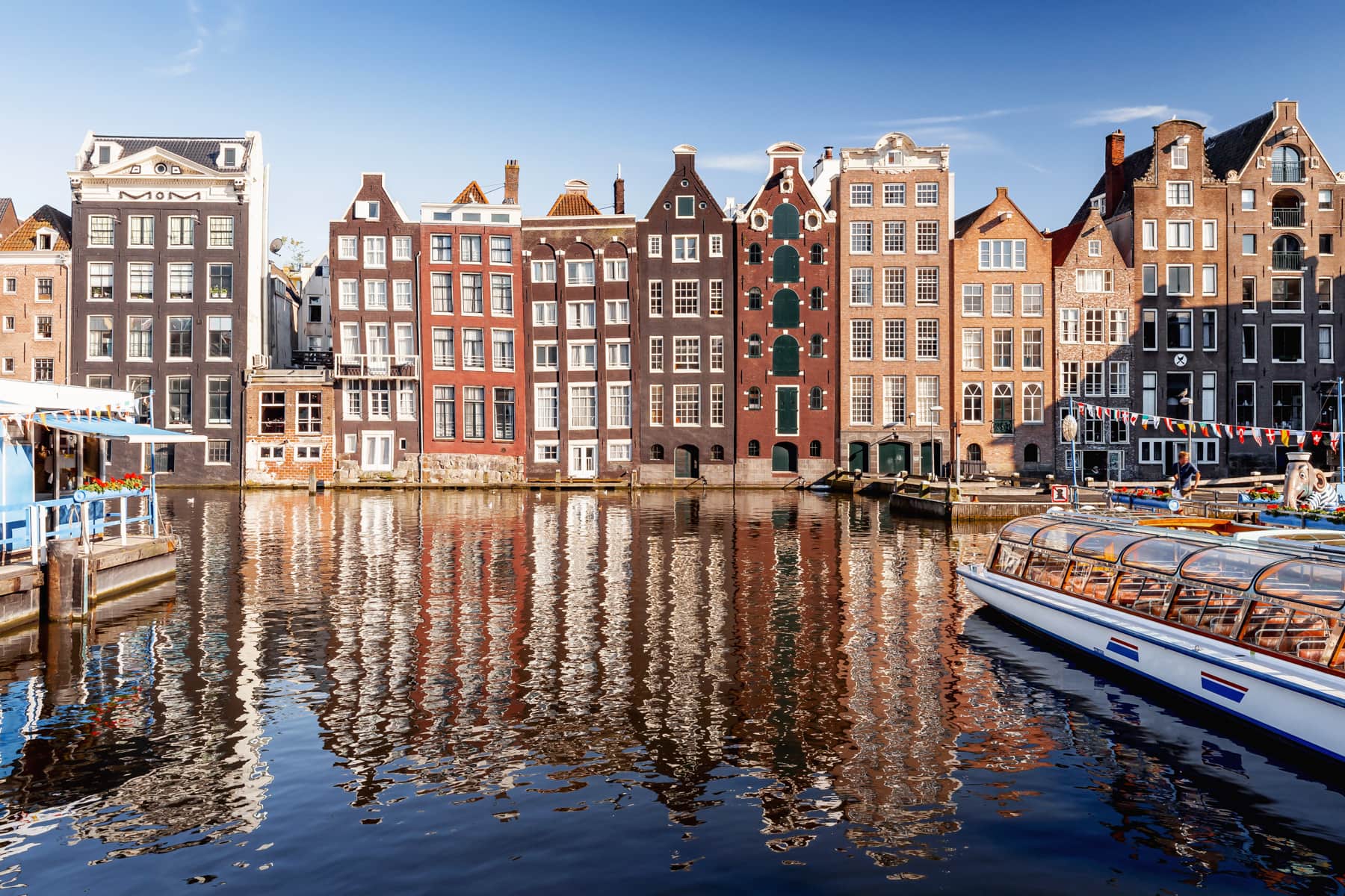 Häuser am Damrak in Amsterdam, Niederlande